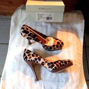 BCBG Generation BG-Dania LEOPARD HAIR CALF PUMPS SIZE 9 MINT CONDITION